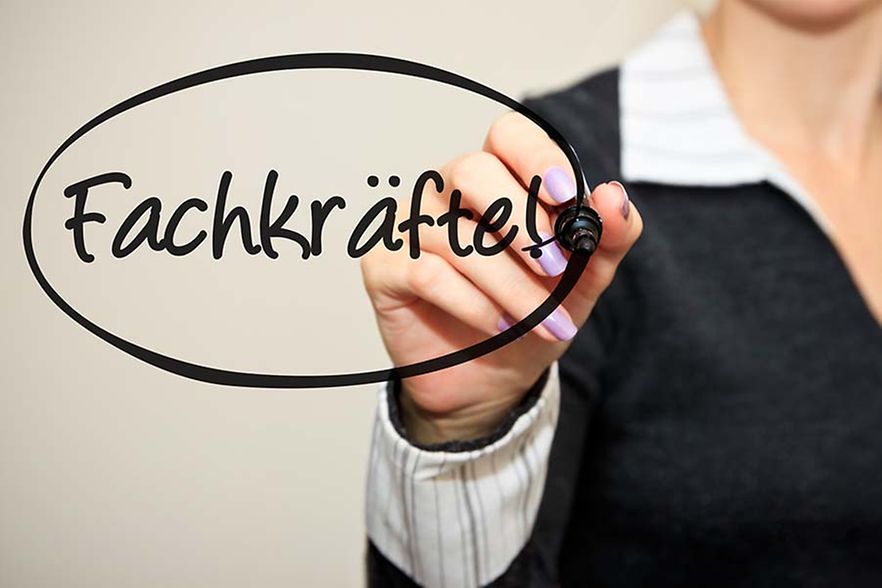 IHK24_Unternehmen_brauchen_Fachkr&auml;fte&copy;Fotolia_motorradcbr