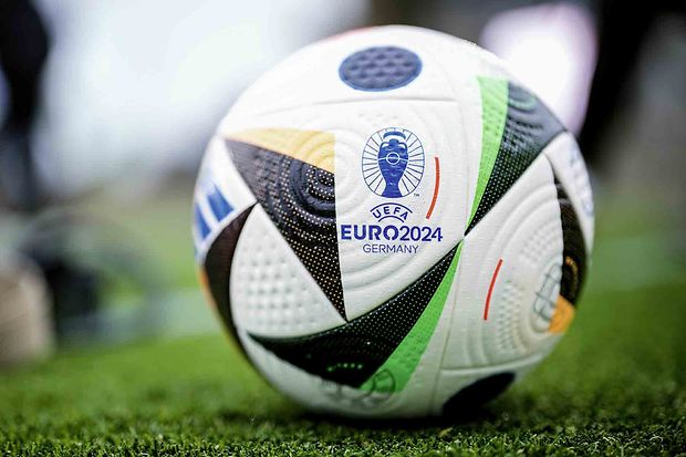 Schmuckbild für das WiFo (nicht barrierefrei, PDF-Datei)